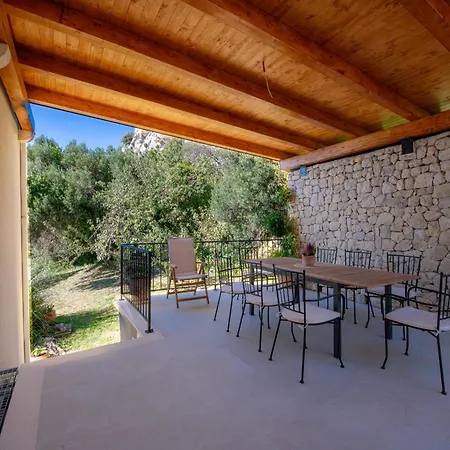 Val Apartment