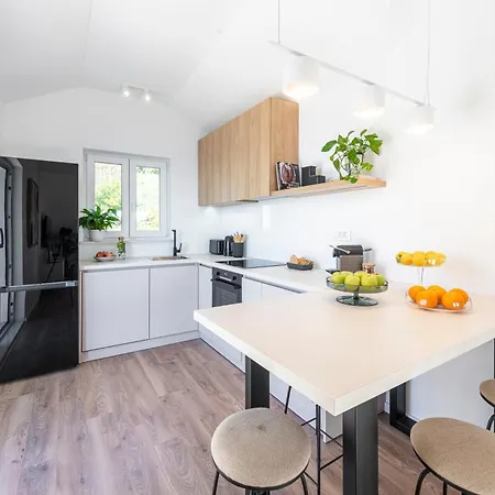 Val Apartment