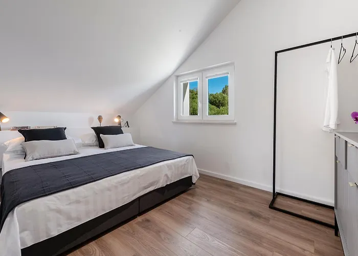 Val * דוברובניק